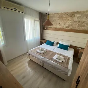 Cat Kapi Alacati Oda ve Kahvaltı